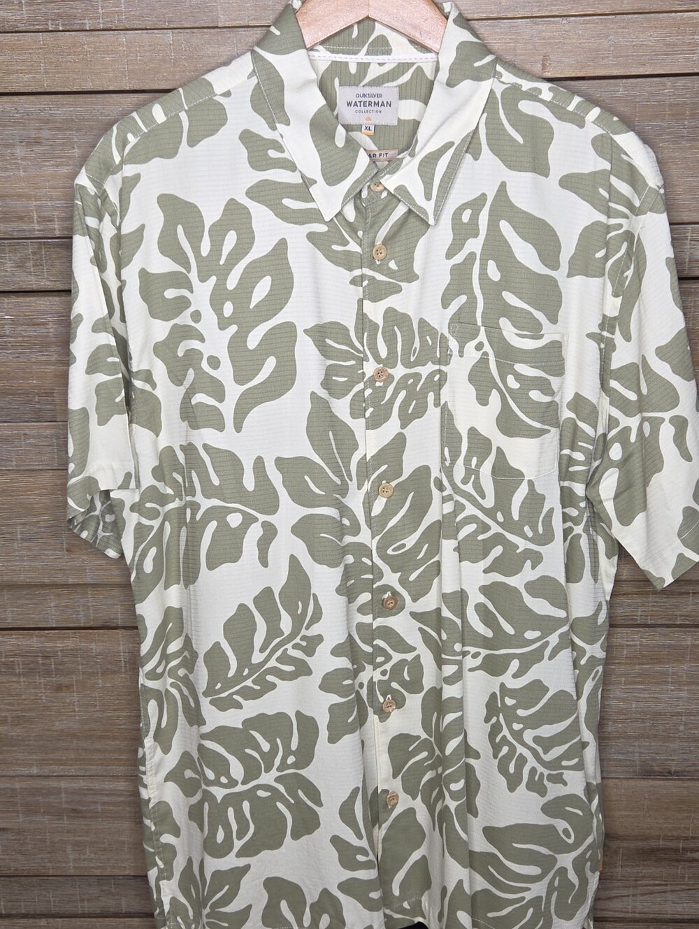 Quiksilver Waterman Casual Button Down Short Sleeve Shirt Green Tropical XL